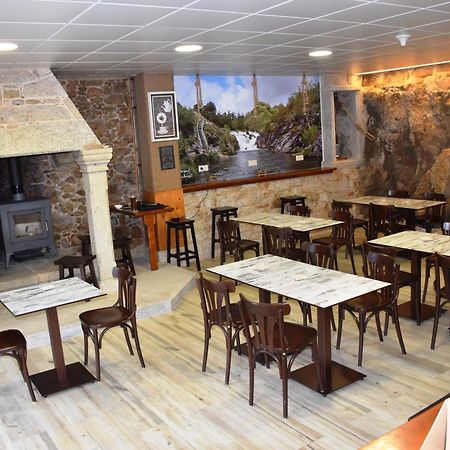 Villastose O Cabanel Albergue-Bar מראה חיצוני תמונה