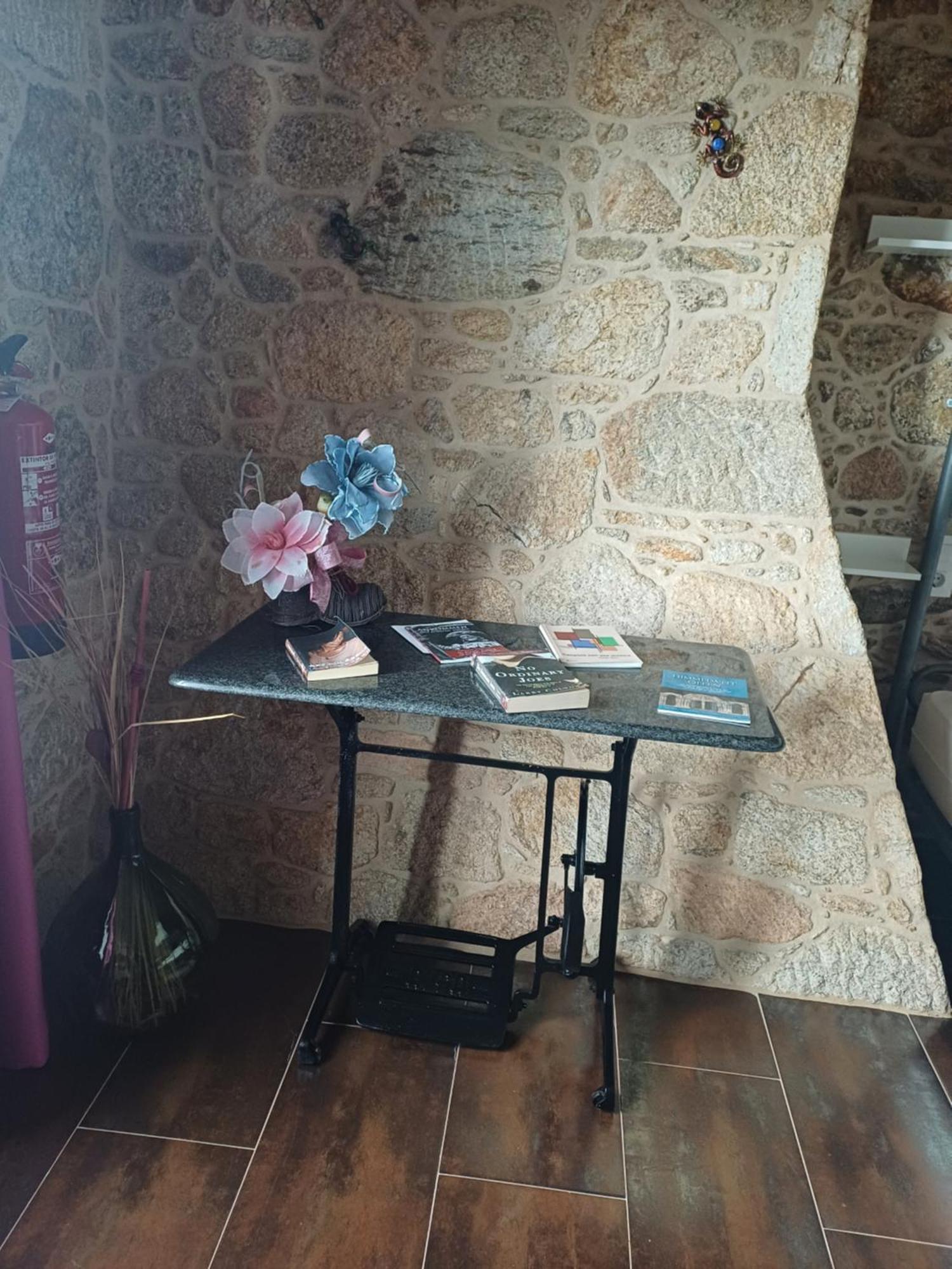 Villastose O Cabanel Albergue-Bar מראה חיצוני תמונה
